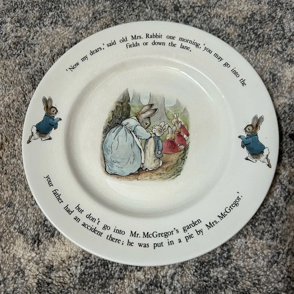 Peter Rabbit Ceramic Plates - Picture 2 of 7